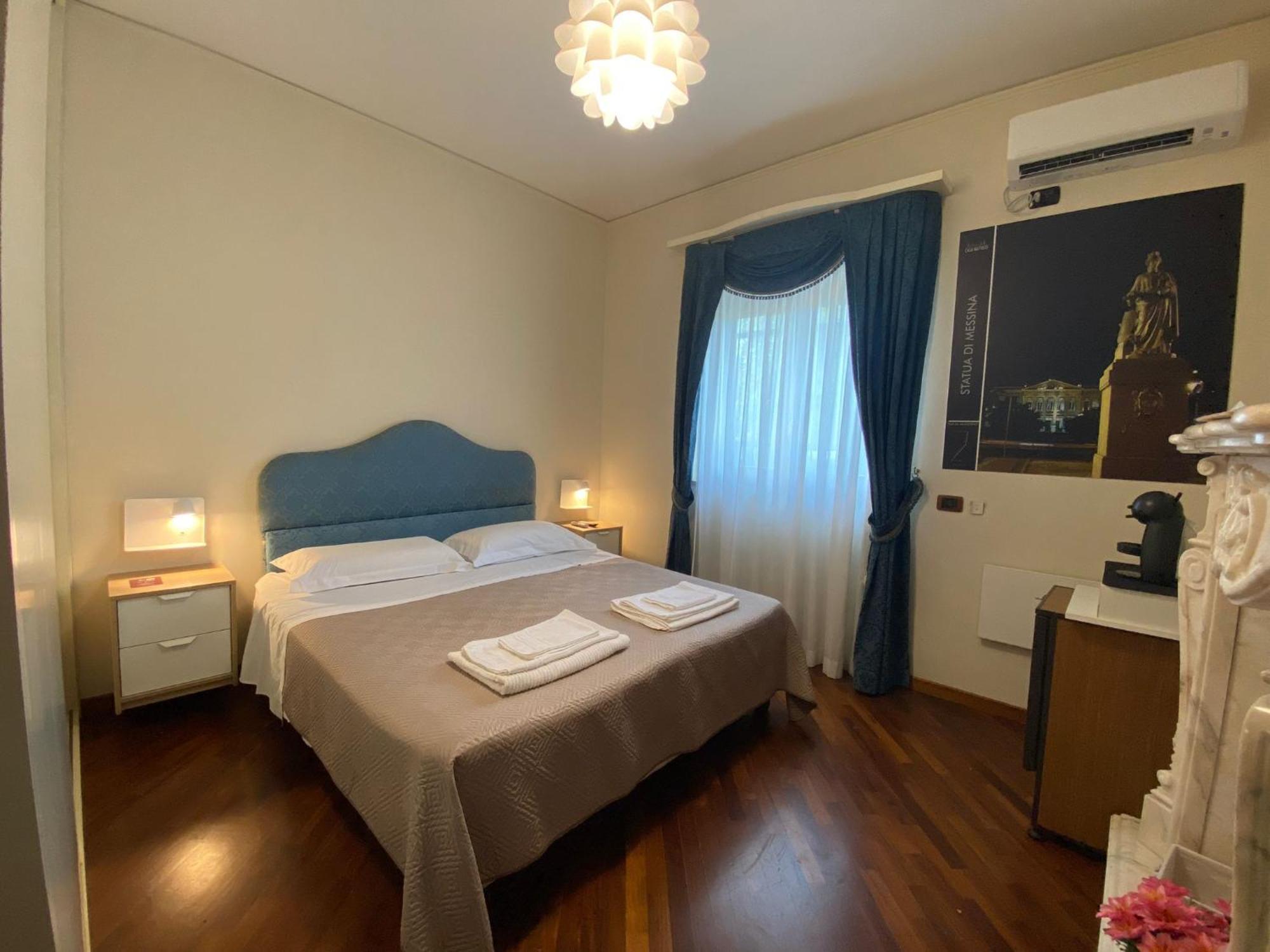 Casa Battisti Messina Guest House In Centro Citta, Ideale Per Famiglie O Gruppi Exterior foto